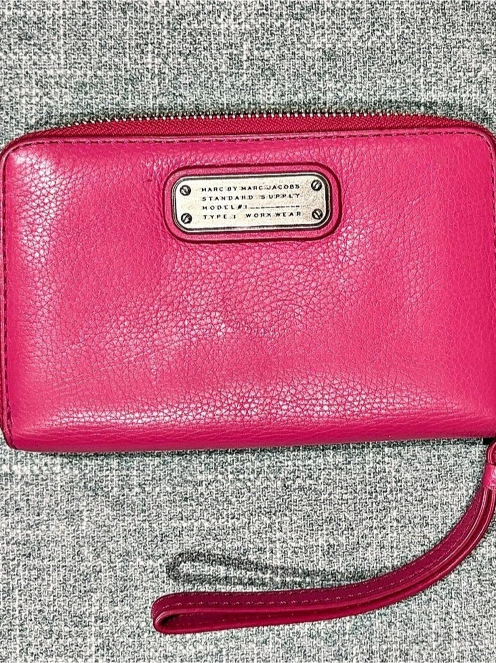 Marc by Marc Jacobs Standard Supply Workwear Zip Around Wristlet Wallet Pink